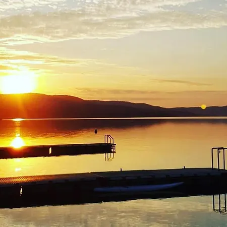 Pet Friendly Stacaravan Holiday home Tuoro sul Trasimeno